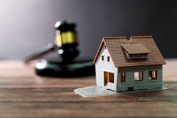 Can bankruptcy stop foreclosure?